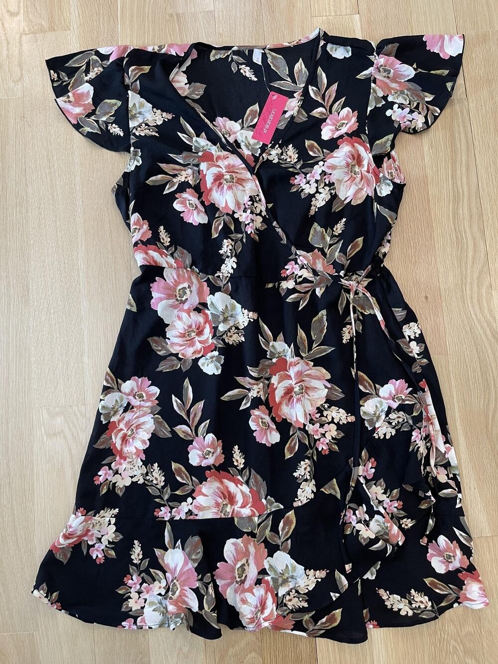 Xhilaration Wrap Dress Womens XL Black Floral Rayon Short Tie Belted Ruffle